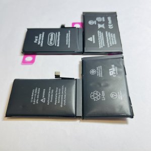 iPhoneXバッテリー交換 バッテリーが膨らみパネルを押し上げて…原因は⁉