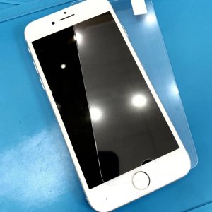iPhone 8 永久保証 強化ガラス