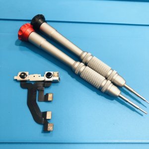 iPhoneXS インカメラ交換