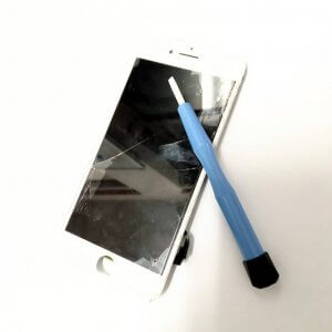 iPhone 8 パネル交換