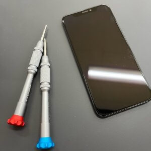 iPhoneXS フロントパネル交換