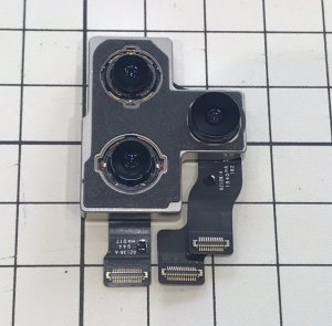 iPhone11Pro アウトカメラ交換