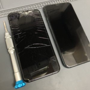 iPhoneXR パネル交換