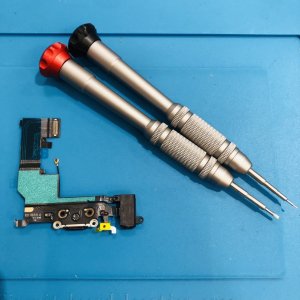 iPhone5S ライトニング交換