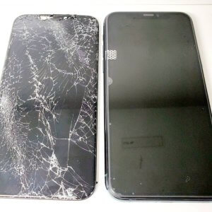 iPhone 11 フロントパネル交換