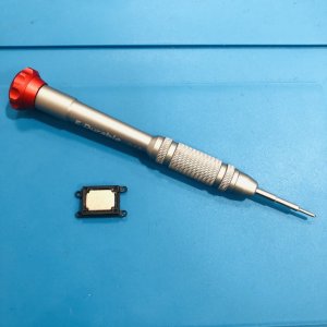 iPhone8 イヤースピーカー交換