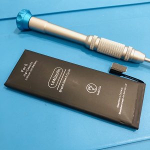 iPhone5 バッテリー交換