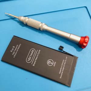 iPhone8 バッテリー交換