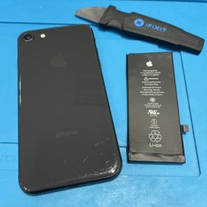 iPhone8(アイフォン8)バッテリー交換