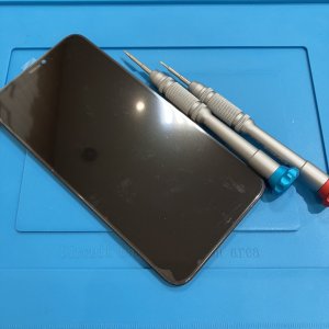 iPhone11ProMax 液晶交換