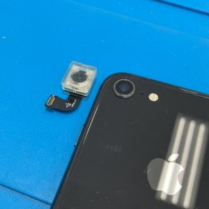 iPhone8 アウトカメラ修理