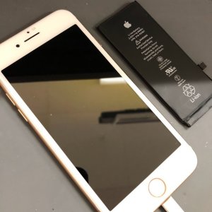 iPhone8 バッテリー交換