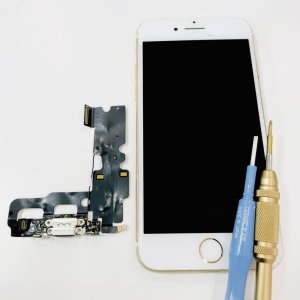 iPhone７ライトニング交換修理