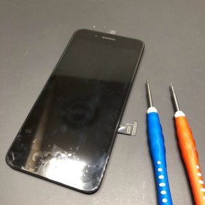 iPhone8Plus フロントパネル交換