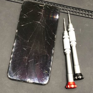 iPhone12Pro フロントパネル交換