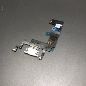 iPhoneXR ライトニング交換