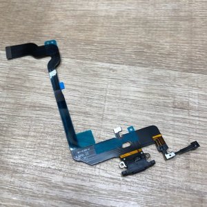iPhoneXS ライトニング交換