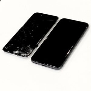 iPhoneSE2 液晶交換 画面操作出来ない タッチ効かない 画面割れ 液晶漏れなど