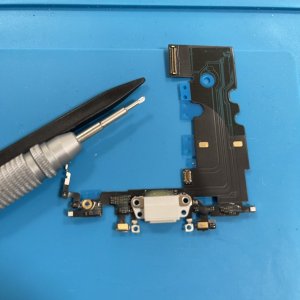 iPhone8 ライトニング交換