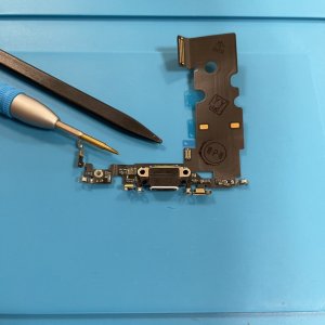 iPhoneSE2 ライトニング交換