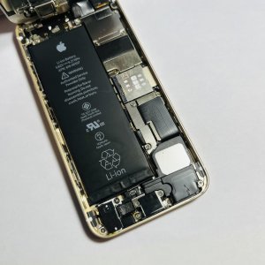 iPhoneSE バッテリー交換 データを移行するために…