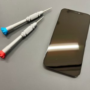 iPhone12 液晶交換