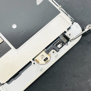 iPhone7 ホームボタン修理