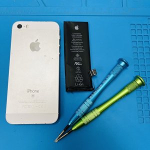 iPhoneSE バッテリー交換修理