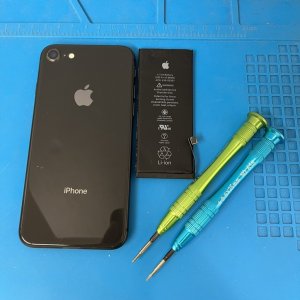 iPhone8 バッテリー交換修理