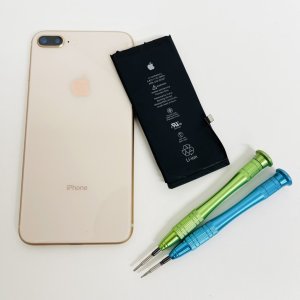 iPhone8plus バッテリー交換修理