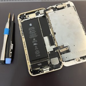iPhone8 バッテリー交換