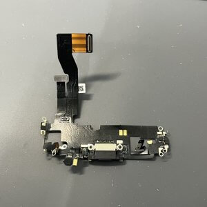 iPhone12 ライトニング修理