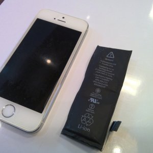 iPhone5sバッテリー交換
