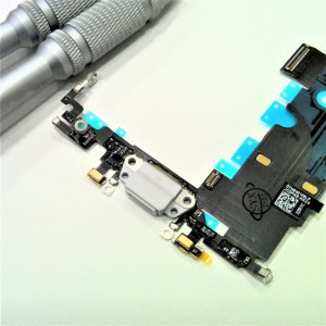 iPhone8 ライトニング交換