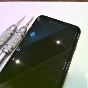 iPhone8 フロントパネル交換