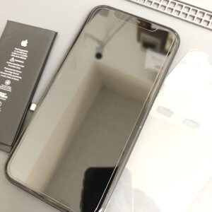 iPhone11 強化ガラス バッテリー交換