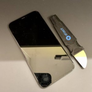 iPhone12 フロントパネル交換