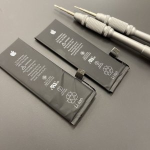 iPhoneSE バッテリー同時交換