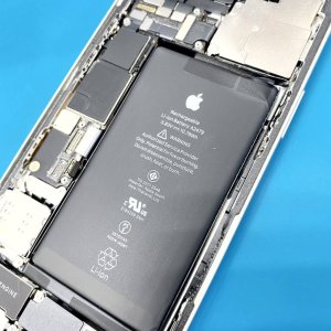 iPhone 12 バッテリー交換