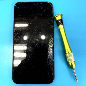 iPhone 11 フロントパネル交換