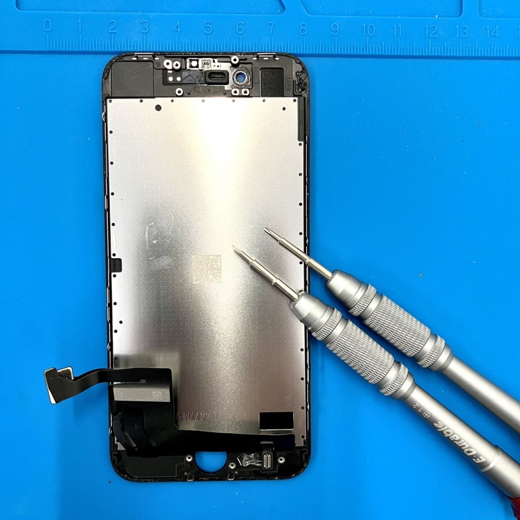 iPhoneSE2 パネル交換修理