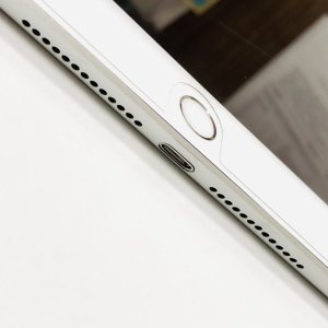 iPad6 ライトニング修理