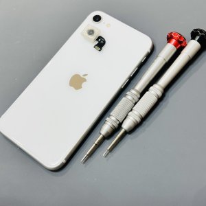 iPhoneSE2 アウトカメラ交換