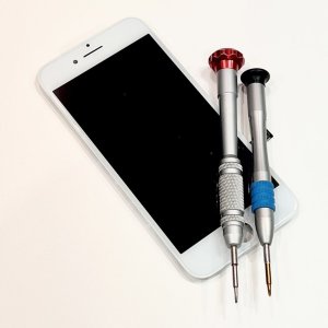 iPhone8 パネル交換