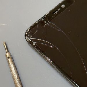 iPhone11Pro フロントパネル交換