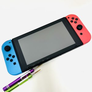 任天堂Switch 液晶パネル交換修理