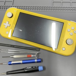 Nintendo Switch light joy-conスティック交換