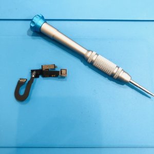 iPhone8 近接センサー交換
