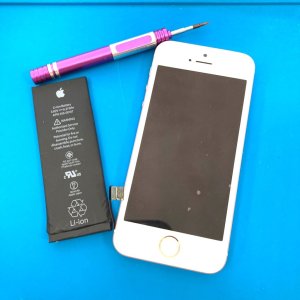 iPhoneSE バッテリー交換修理