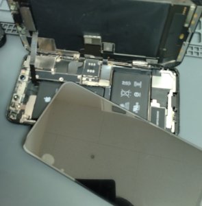 iPhoneXSMax　液晶交換